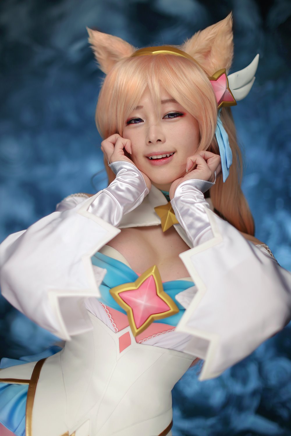 天使脸魔鬼身材的星之守护阿狸COS