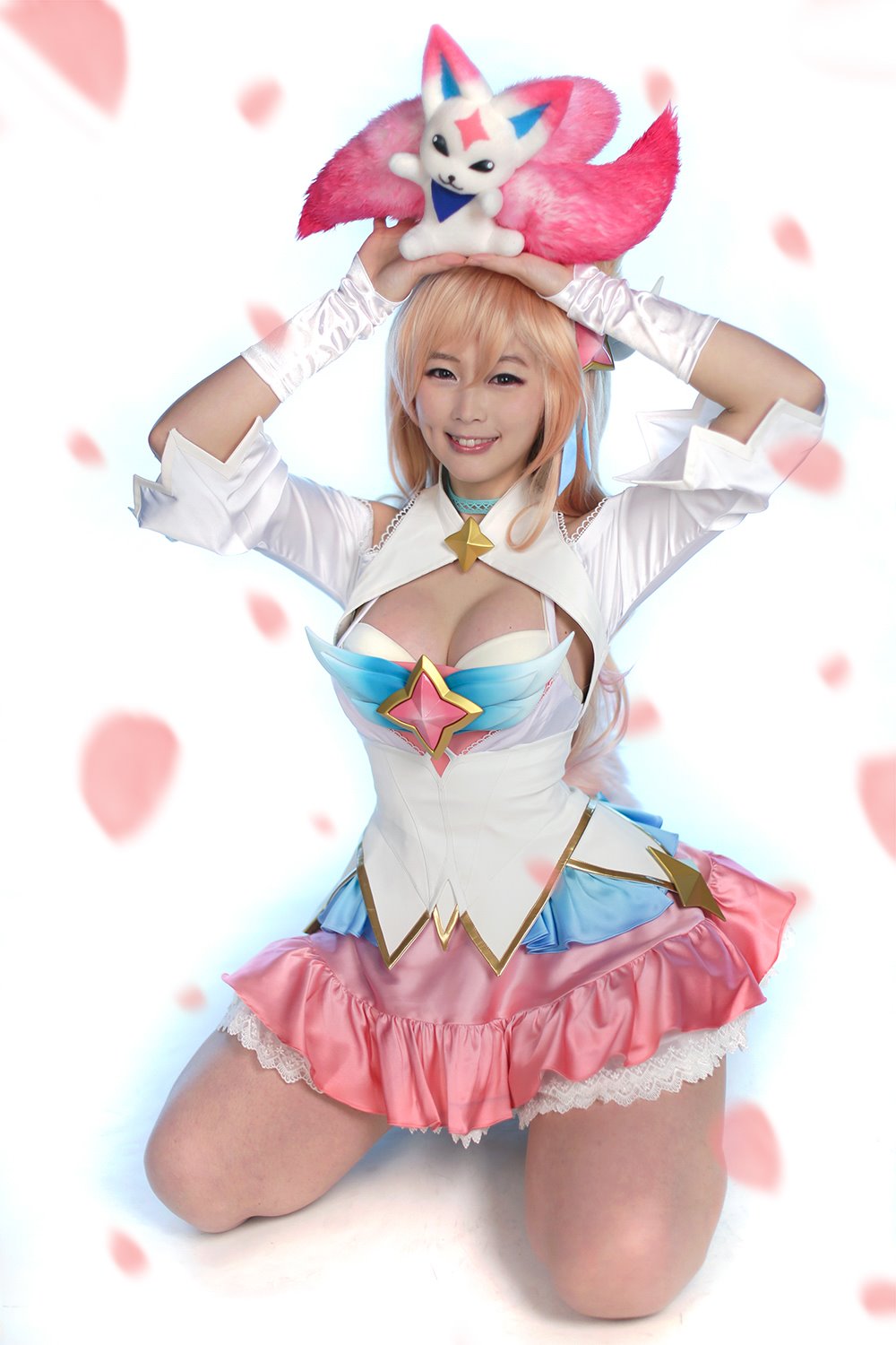 天使脸魔鬼身材的星之守护阿狸COS